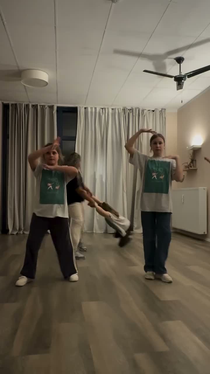 Jugendliche beim Hip-Hop-Training in Lübben